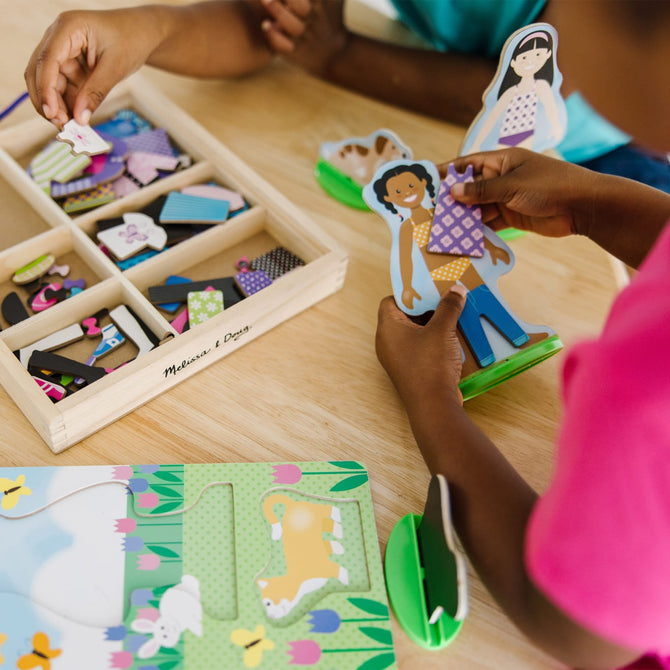 Melissa & Doug - Best Friends Magnetic Dress-Up Play Set